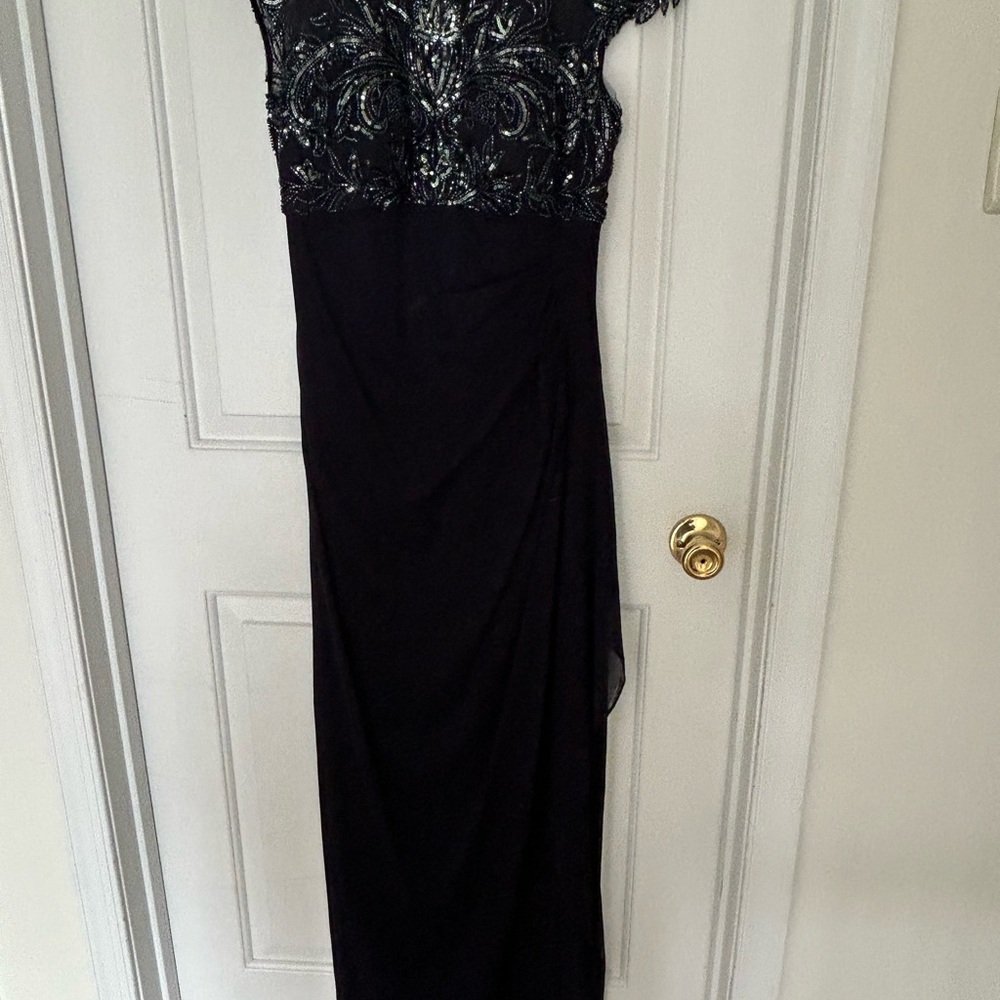 Elegant Blue Evening Gown